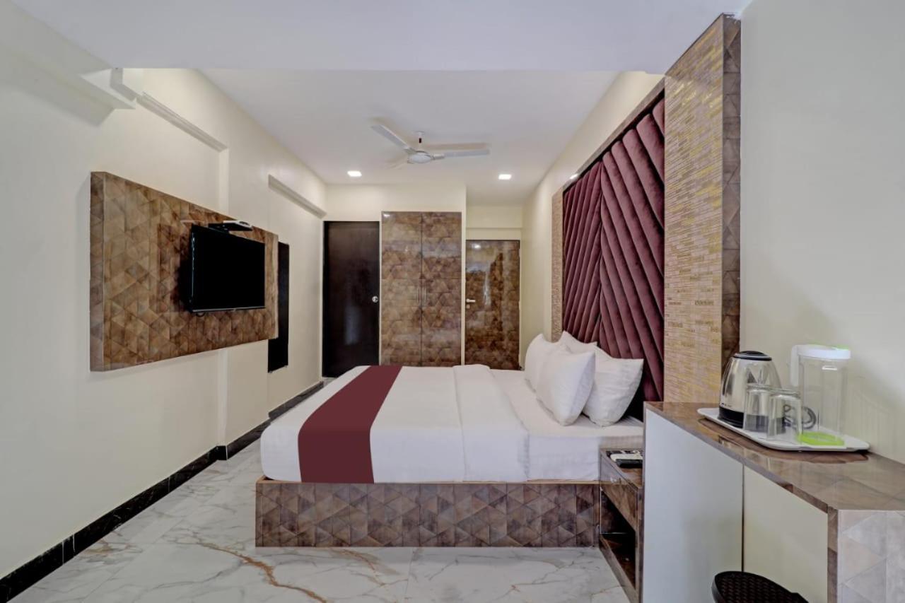 Hotel Sumit Palace 孟买 外观 照片